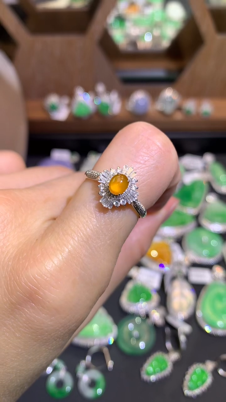 翡翠18K金镶嵌吊坠(不含链)戒指