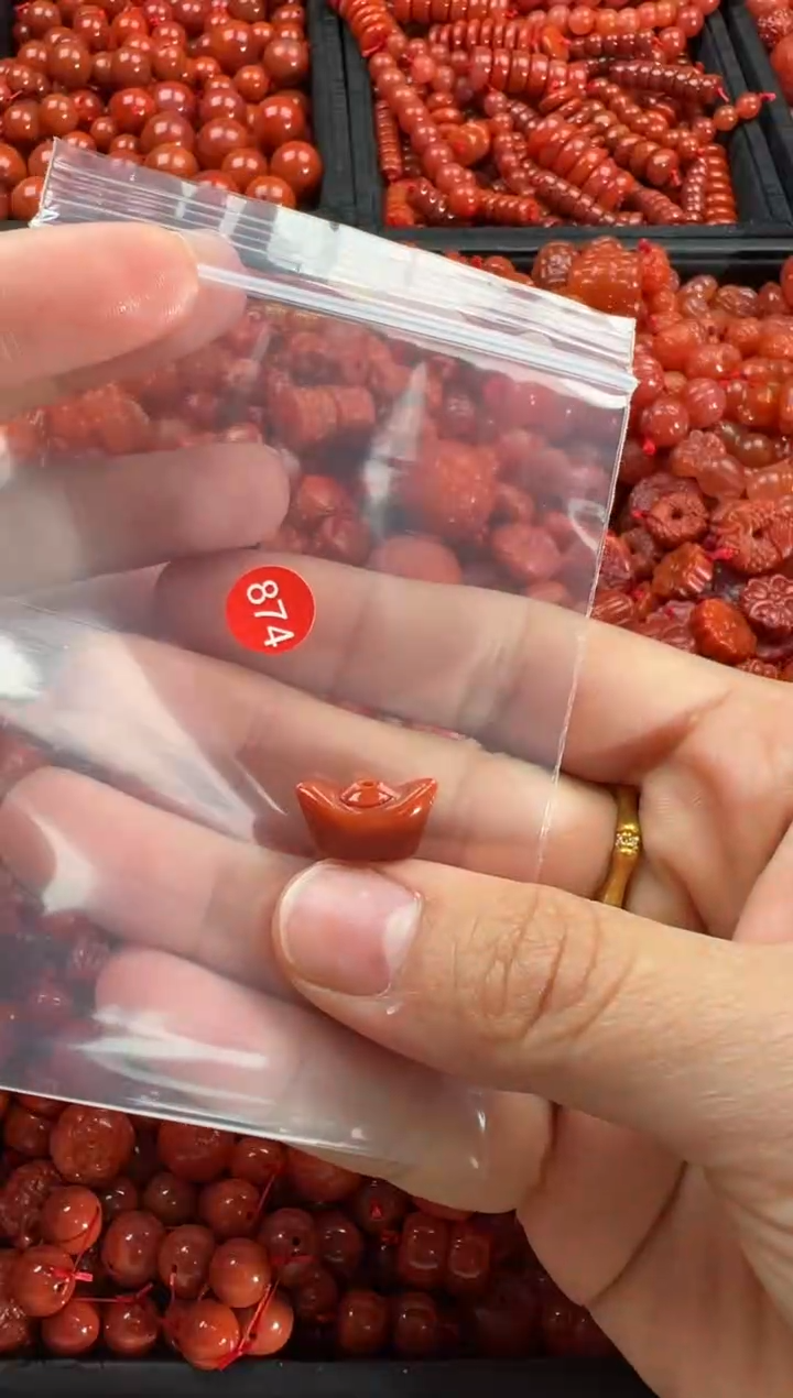 【闪购商品】南红玛瑙颈饰未镶嵌1