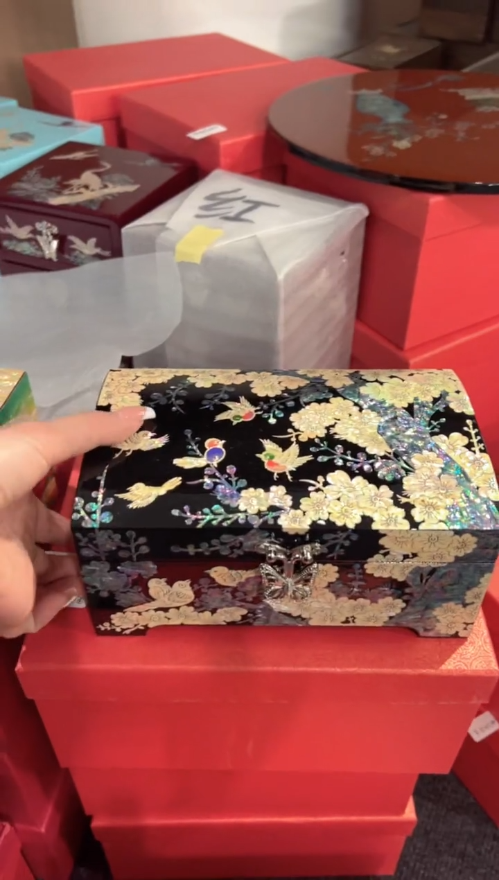 【闪购商品】微瑕按扣绒布底弘贝雅螺钿漆器文化馆