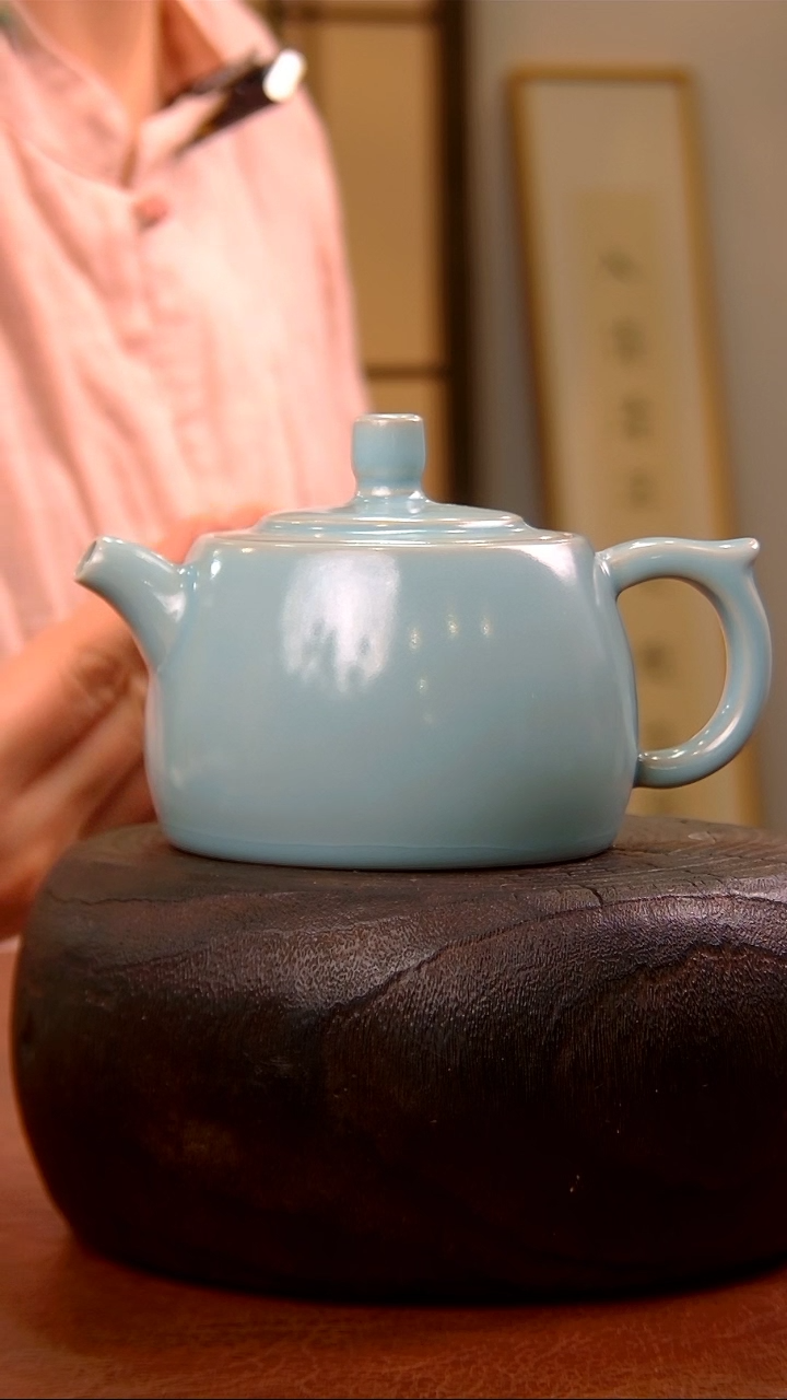 【闪购商品】瓷片104天青色井栏壶