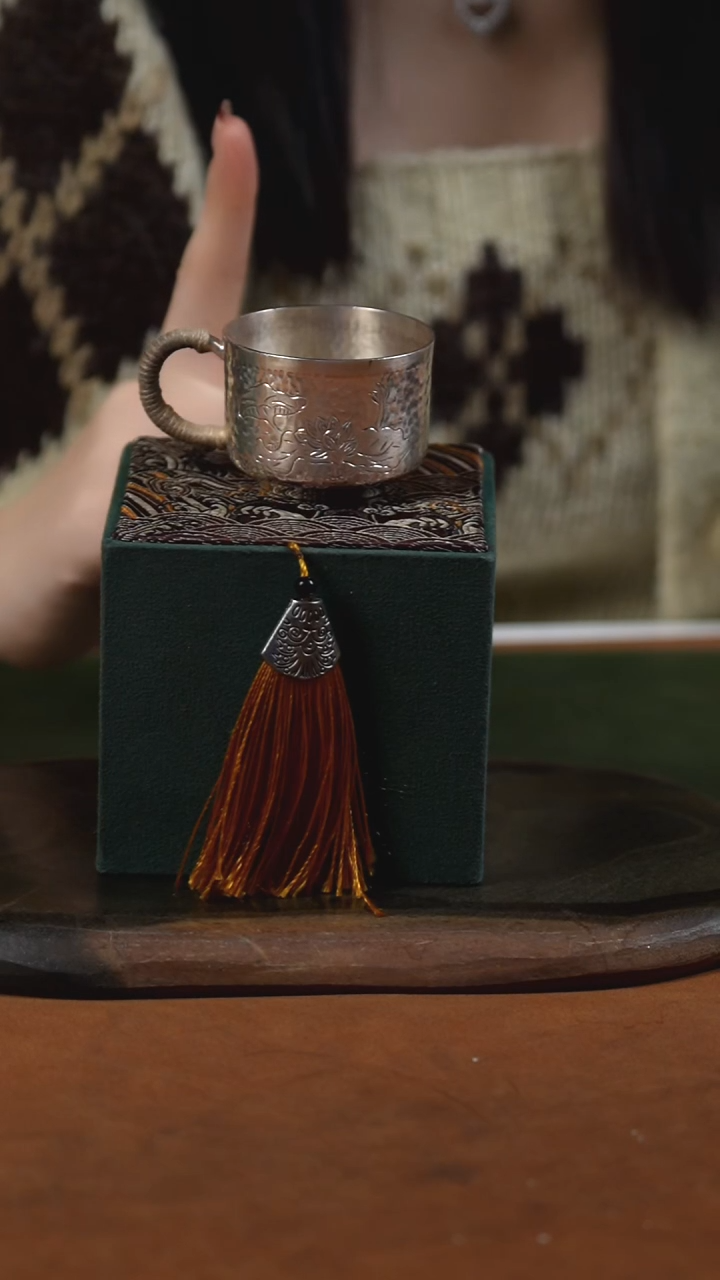 手工锤纹莲花杯主人杯