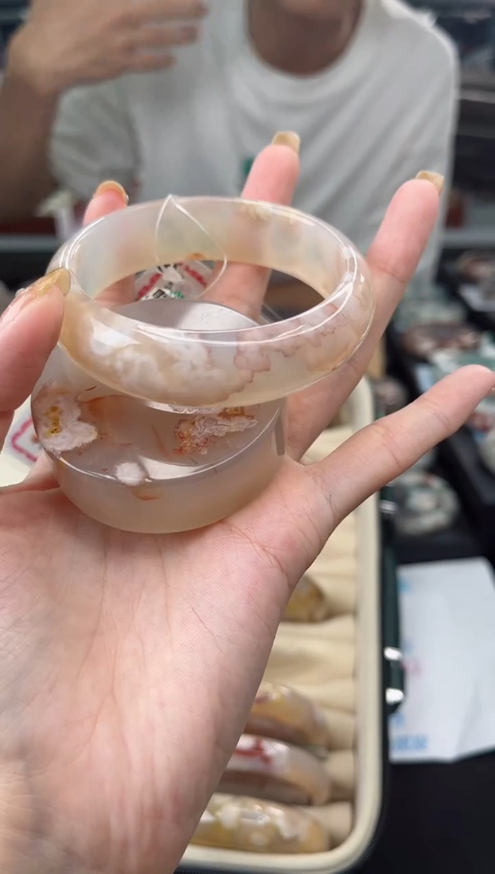 【闪购商品】石英质玉手镯未镶嵌59圈口（赠品镯心）3590288