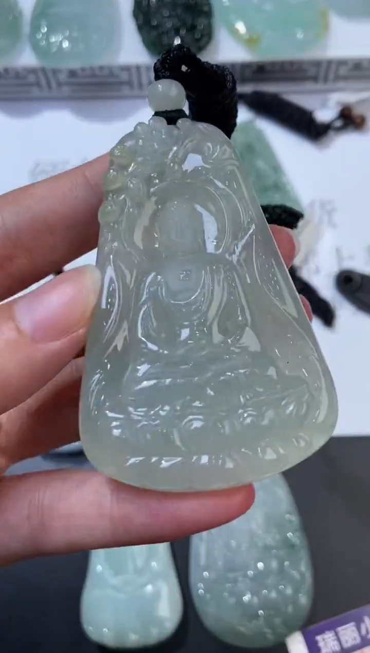 未镶嵌挂件翡翠379301     多人