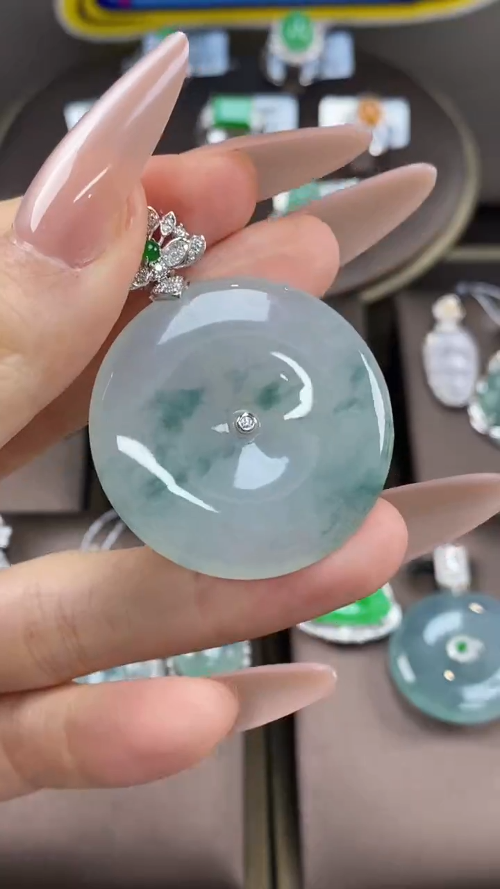 【闪购商品】翡翠吊坠(不含链)18K金镶嵌翡翠平安扣
