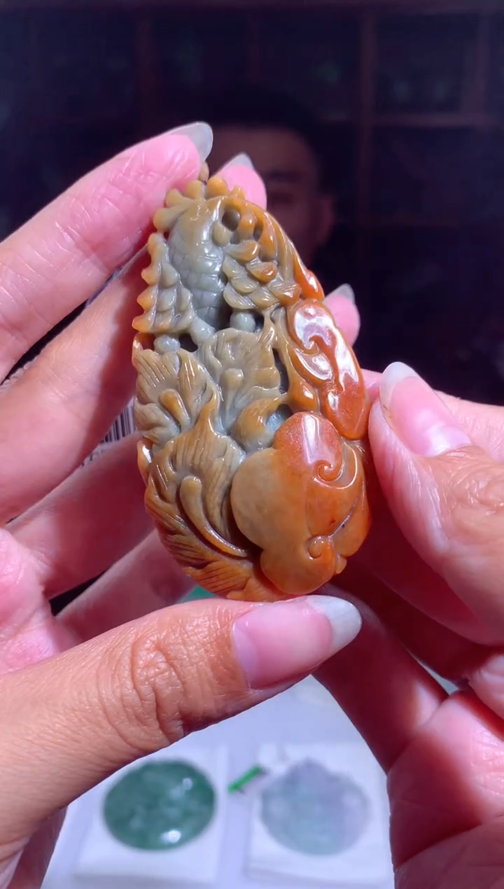 【闪购商品】定制翡翠未镶嵌挂件发货（拍一发一）