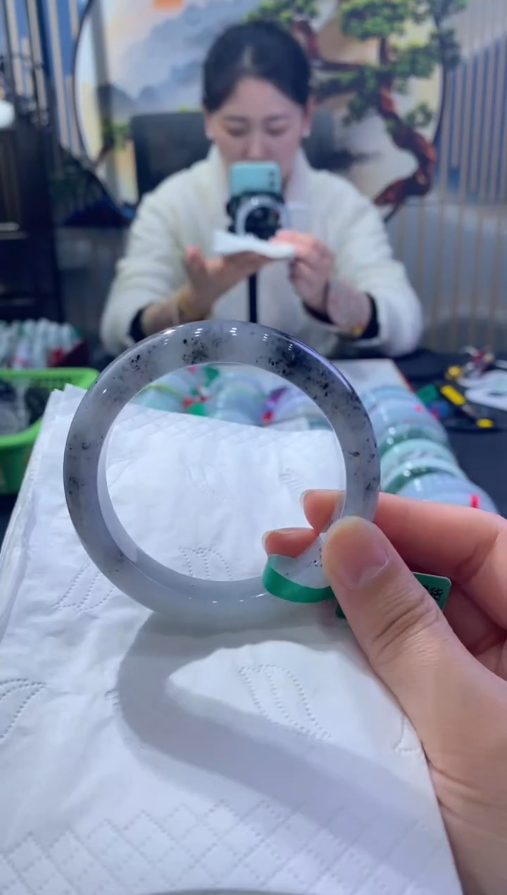 【闪购商品】翡翠手镯未镶嵌00008400