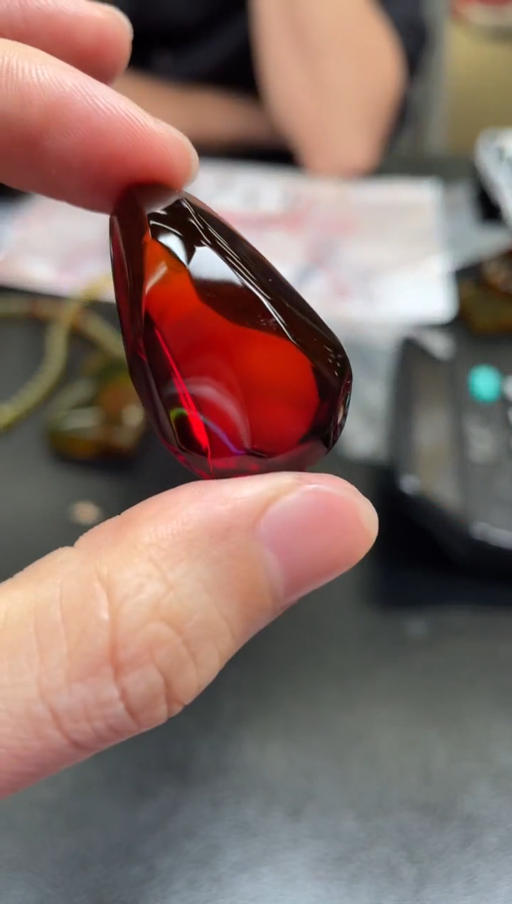 【闪购商品】琥珀颈饰18K金镶嵌03-05HDJT0141750