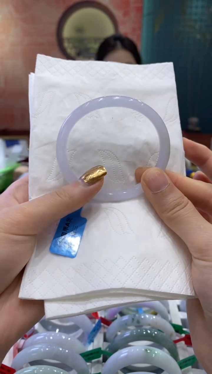 【闪购商品】翡翠手镯未镶嵌多人03915