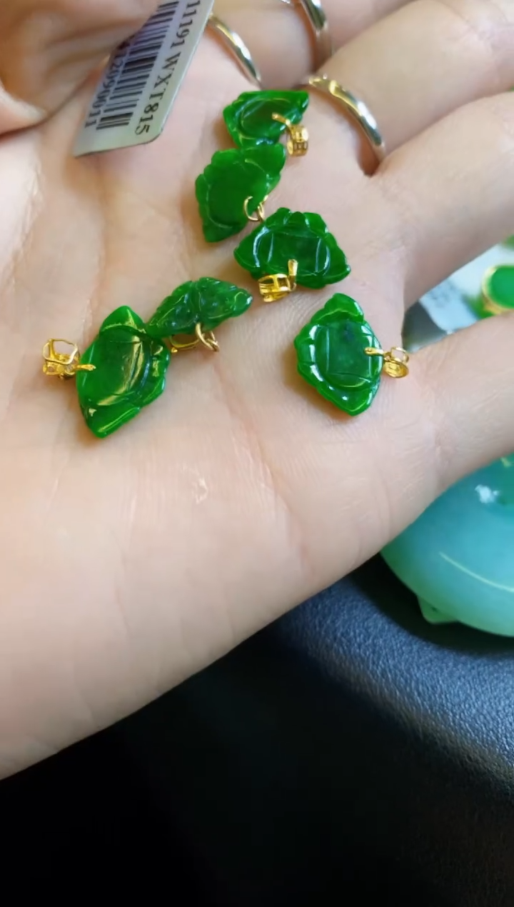 【闪购商品】定制翡翠18K金镶嵌吊坠随机发货一件