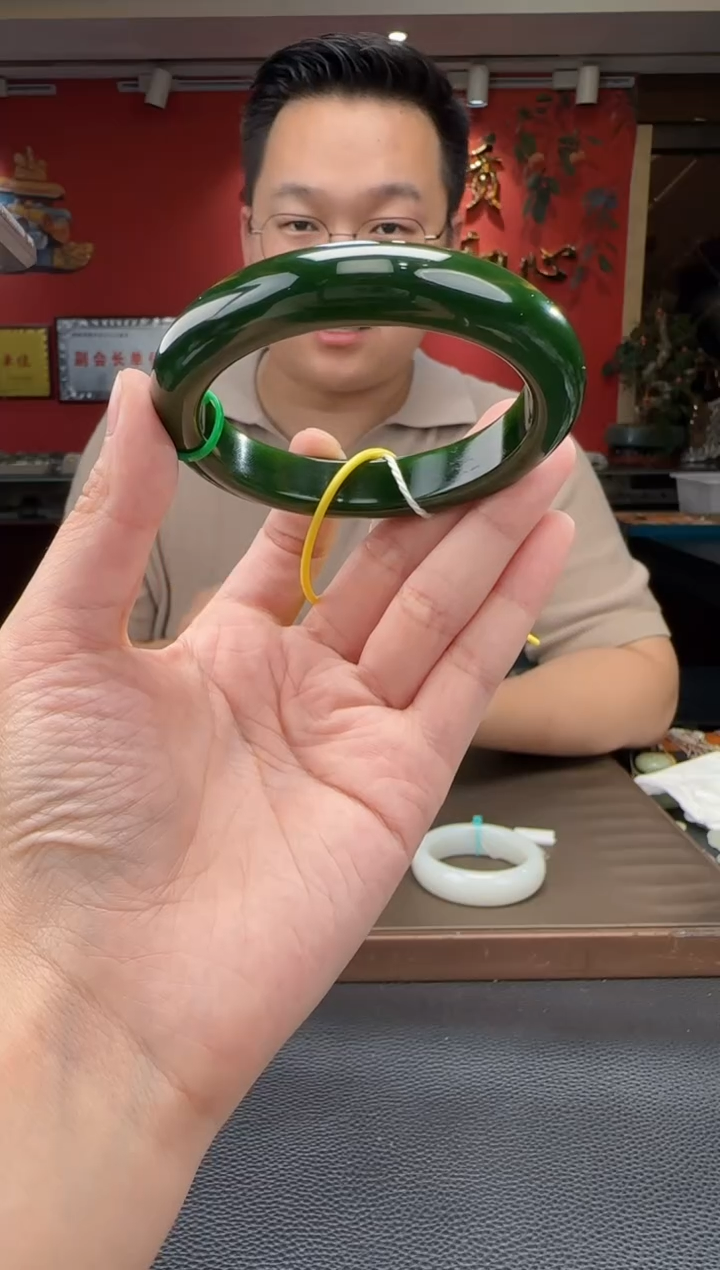 和田玉未镶嵌颈饰碧玉菠菜绿手镯53-60