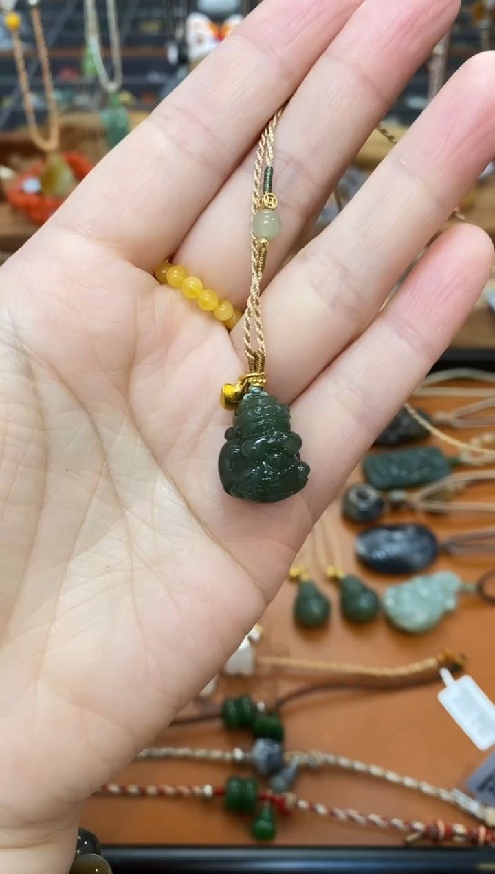 【闪购商品】和田玉颈饰未镶嵌湖水绿财神项链