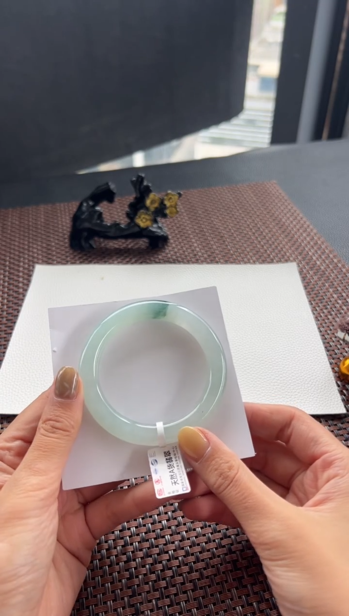 【闪购商品】翡翠手镯未镶嵌36号53.6*9.8*9.8