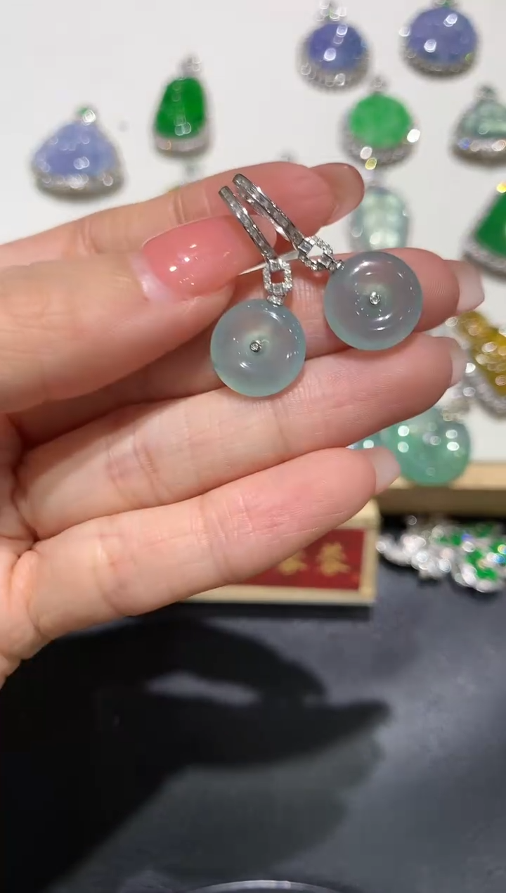 【闪购商品】翡翠吊坠(不含链)18K金镶嵌团购4