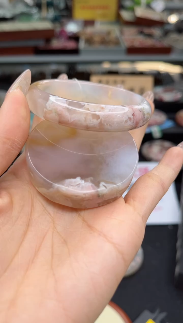 【闪购商品】石英质玉手镯未镶嵌56圈口（赠品镯心）3444452