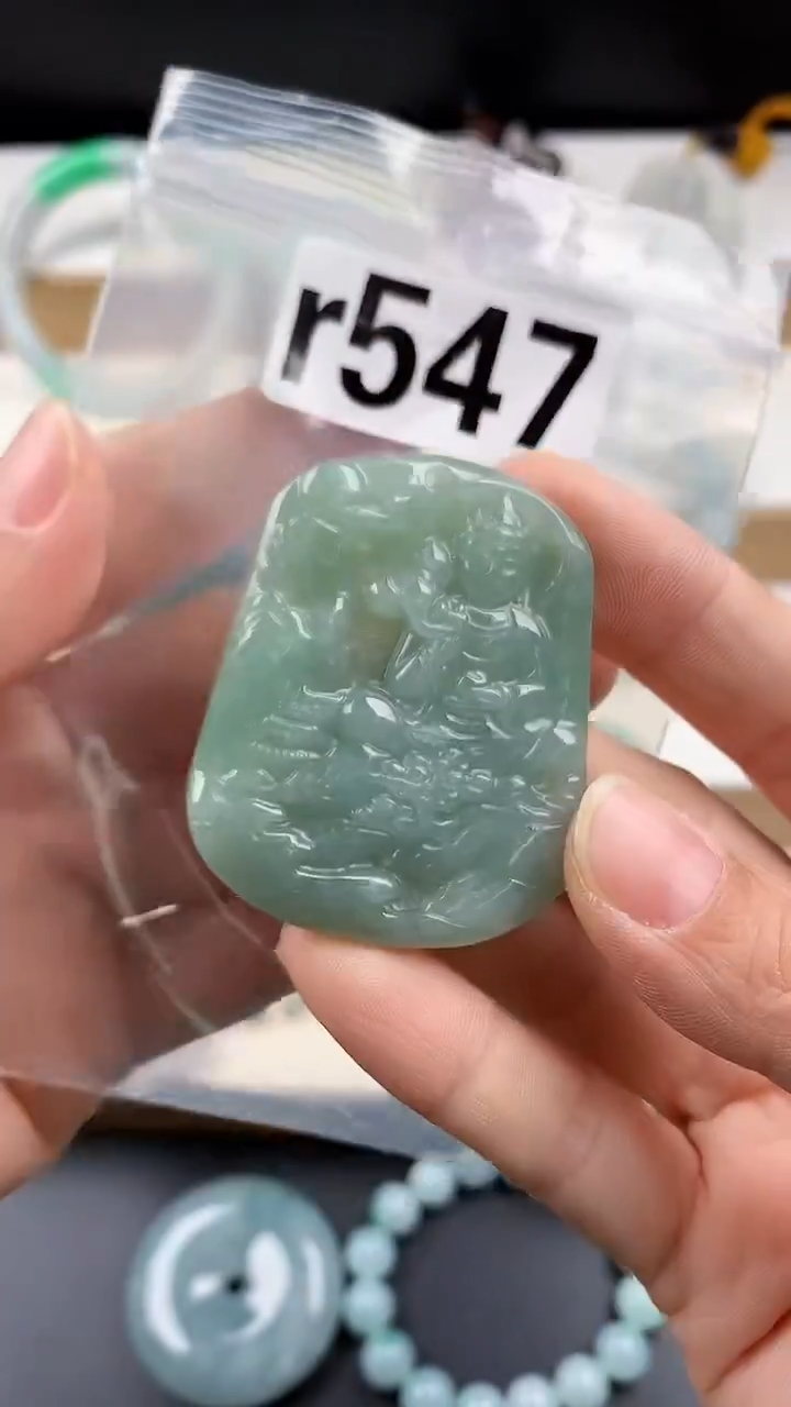 颈饰未镶嵌翡翠天然翡翠吊坠挂件