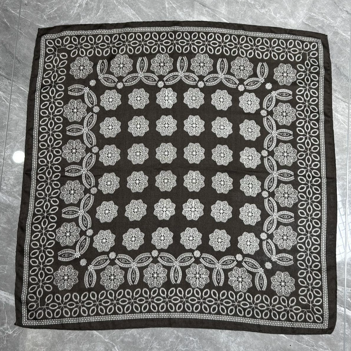 （棕色蕾丝小花）新款方巾65*65左右围巾