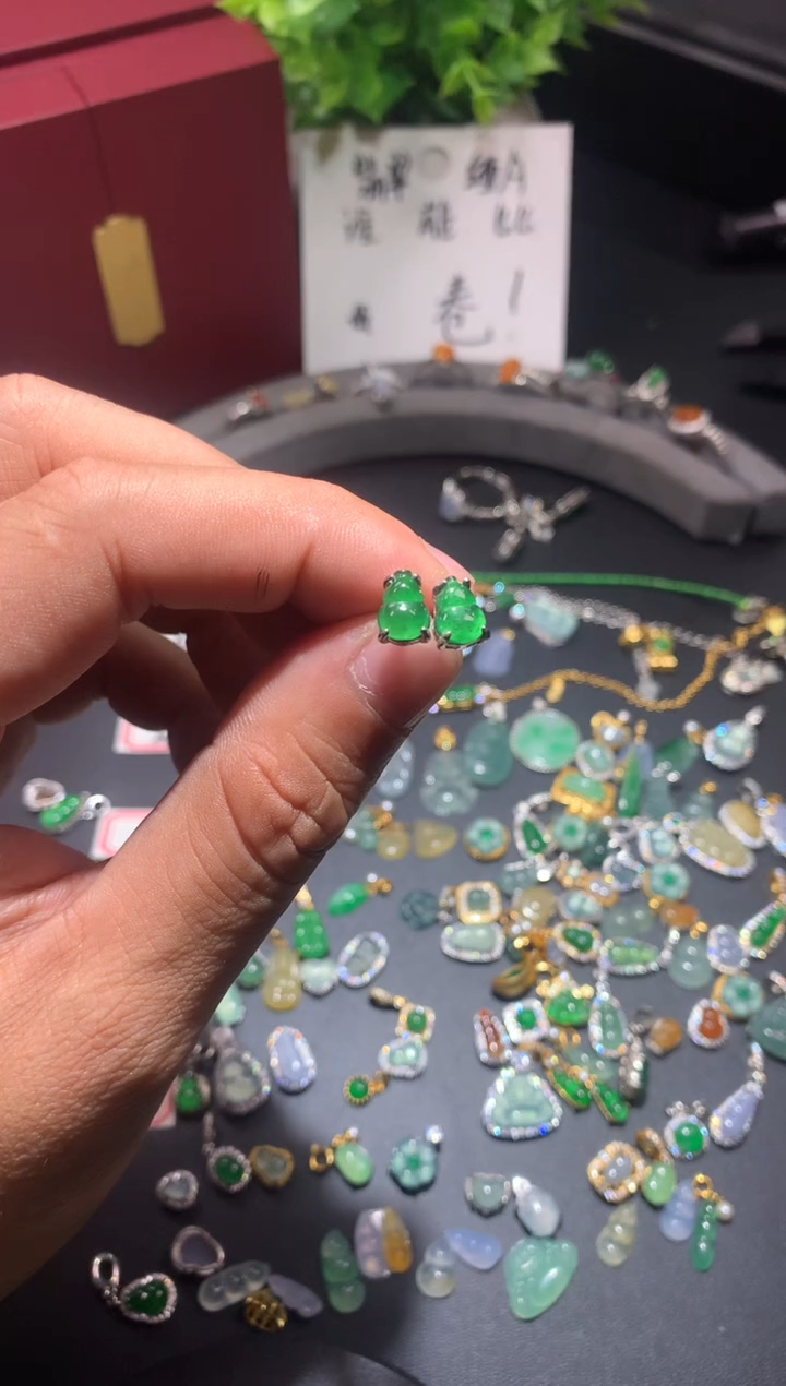 吊坠(不含链)未镶嵌翡翠1