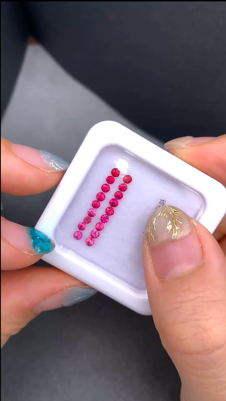 【闪购商品】尖晶石裸石未镶嵌18颗