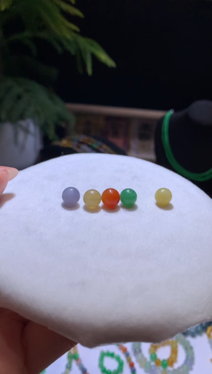 【闪购商品】定制翡翠未镶嵌8*珠子6800+680