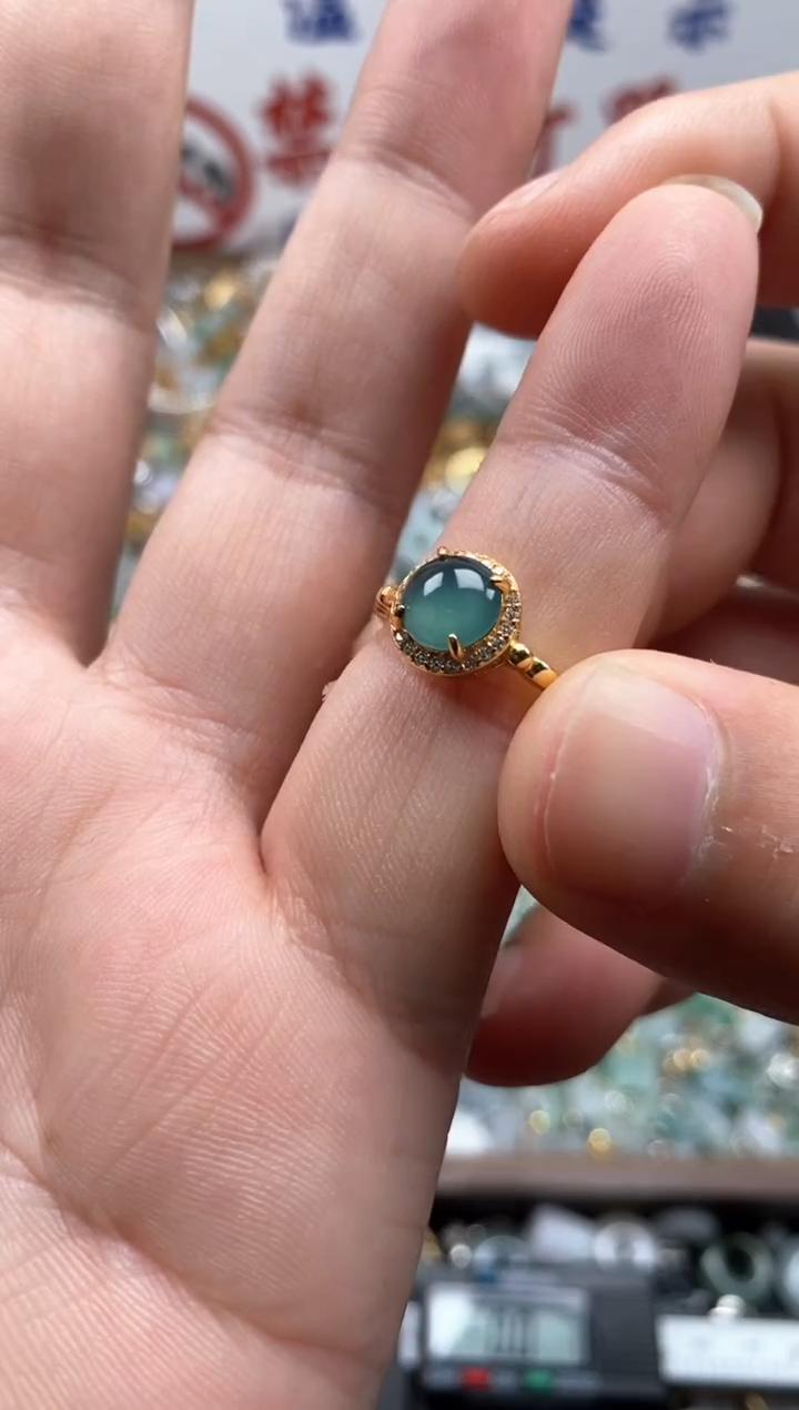 【闪购商品】翡翠颈饰未镶嵌哥哥