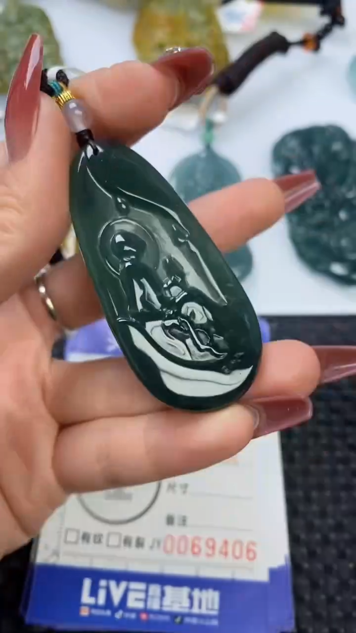【闪购商品】翡翠颈饰未镶嵌1111111111111111