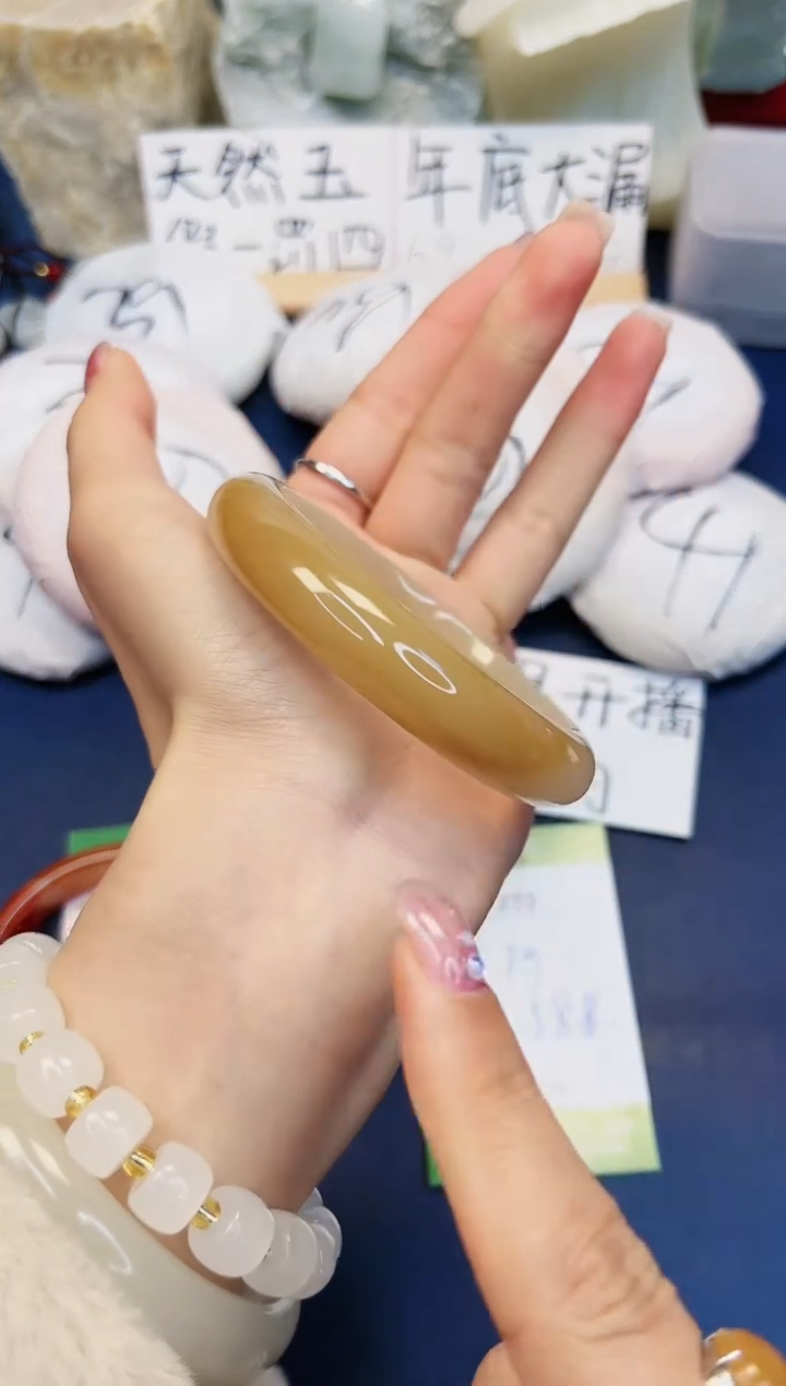 【闪购商品】石英质玉手镯未镶嵌272-财气镯