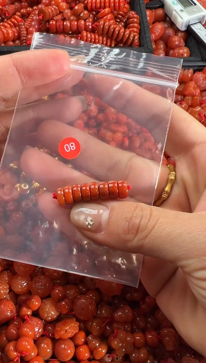 【闪购商品】南红玛瑙颈饰未镶嵌1