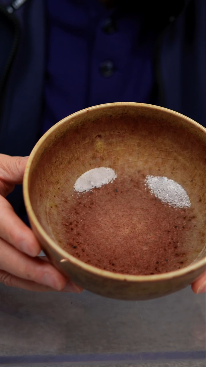 瓷片景德镇窑红釉大碗