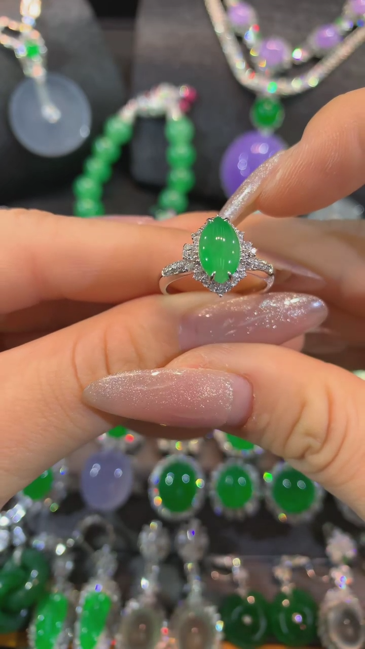 【闪购商品】翡翠戒指18K金镶嵌戒指