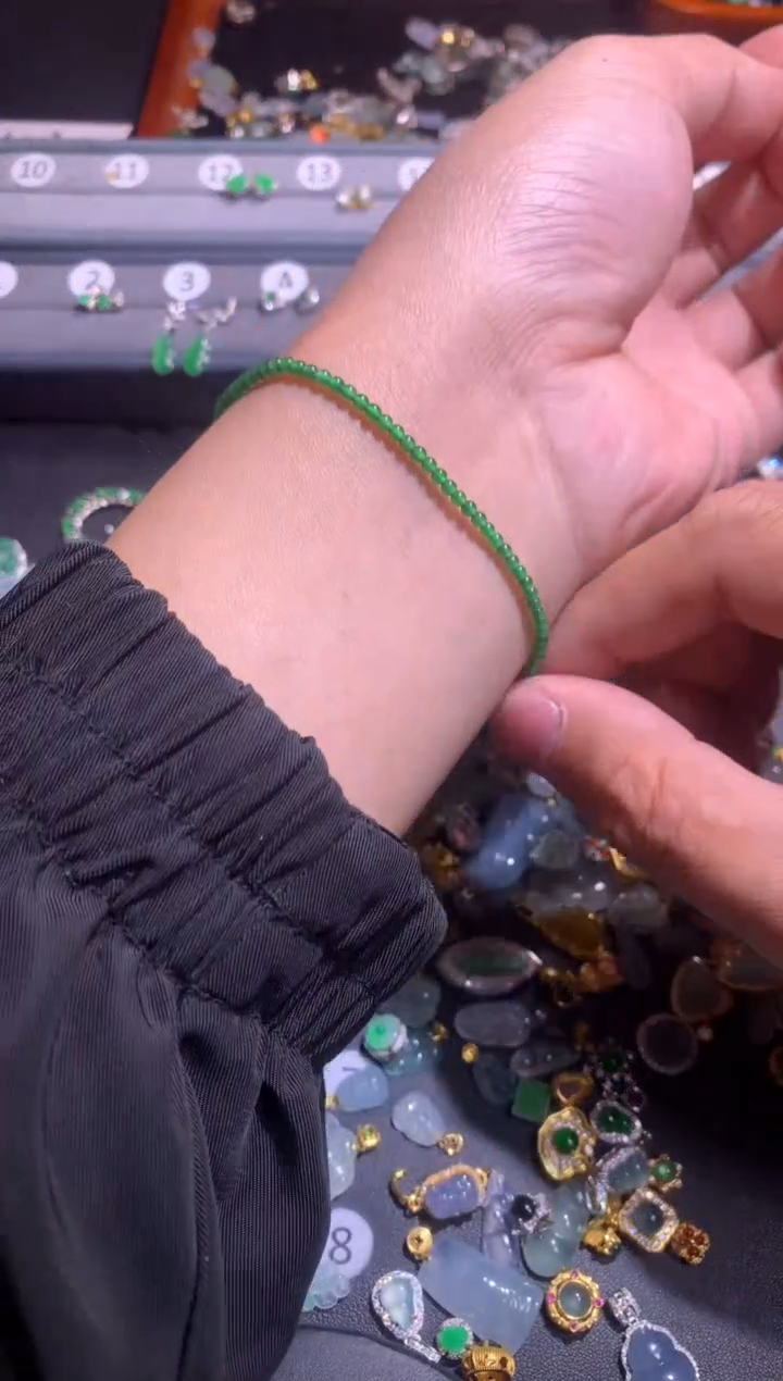 【闪购商品】翡翠吊坠(不含链)未镶嵌1