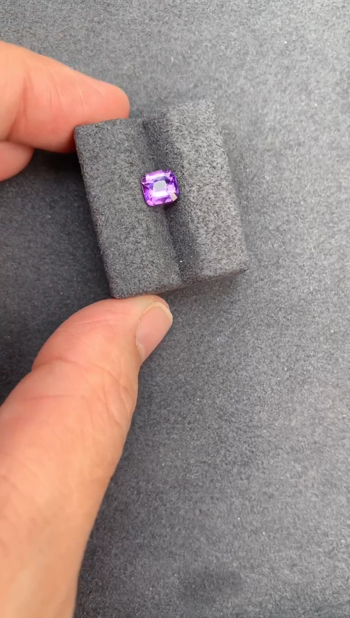 【闪购商品】彩色蓝宝石裸石未镶嵌1.1ct无烧紫蓝宝