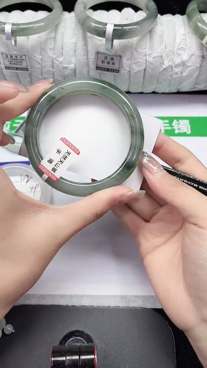 未镶嵌手镯石英质玉303-60/61