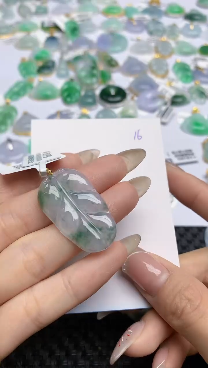 【闪购商品】翡翠颈饰18K金镶嵌天然翡翠A货