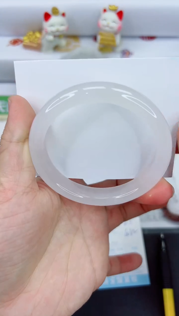 【闪购商品】石英质玉手镯未镶嵌1617-63