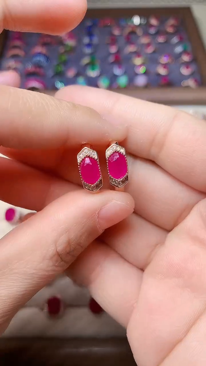 【闪购商品】红宝石耳饰银S925镶嵌000