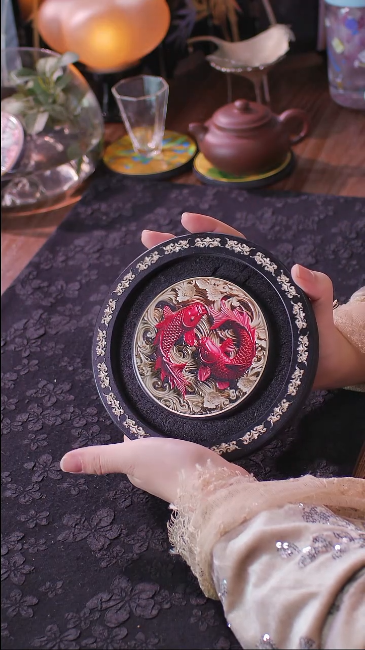 壹藏贰宝双鱼图案小壶承