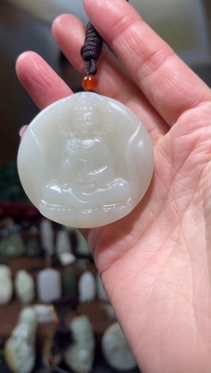 颈饰未镶嵌和田玉.