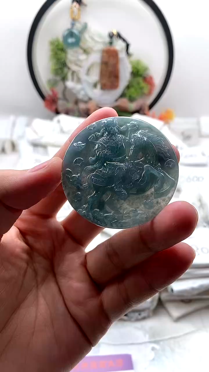 颈饰未镶嵌翡翠财神