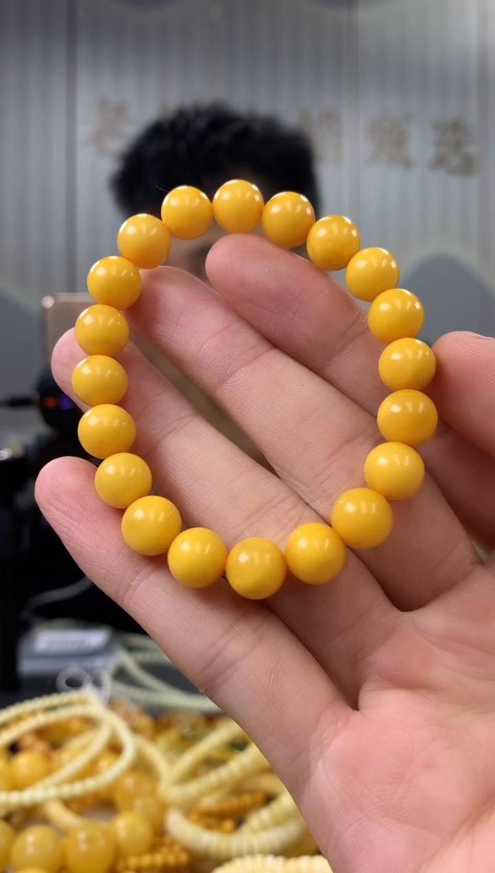 【闪购商品】琥珀裸石未镶嵌手串