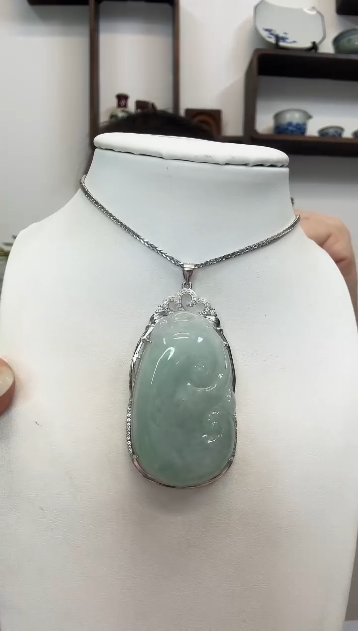 吊坠(赠链)银S925镶嵌翡翠如意