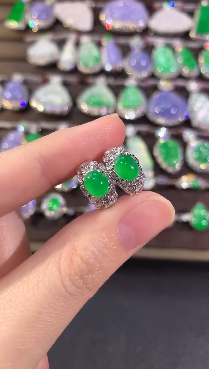 18K金镶嵌翡翠耳饰冬日珠宝E109