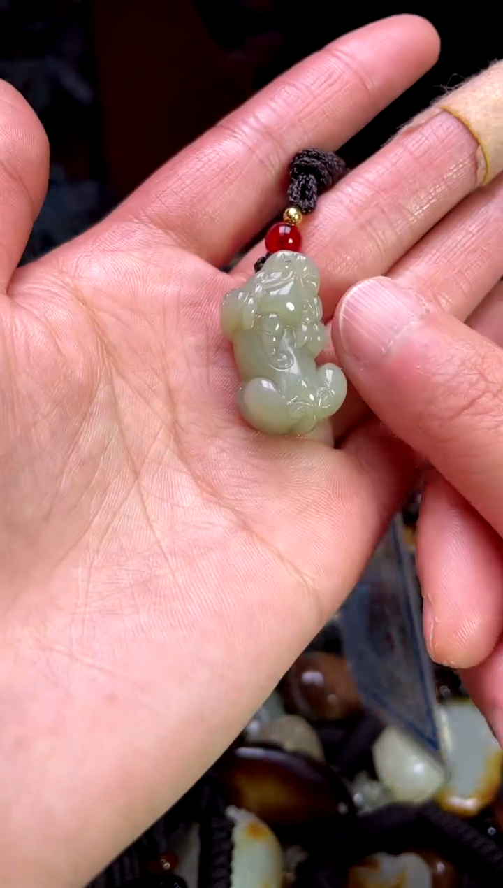 【闪购商品】和田玉颈饰未镶嵌1