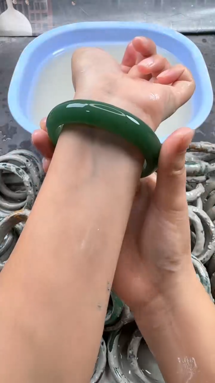 石英质玉手镯未镶嵌7 6566