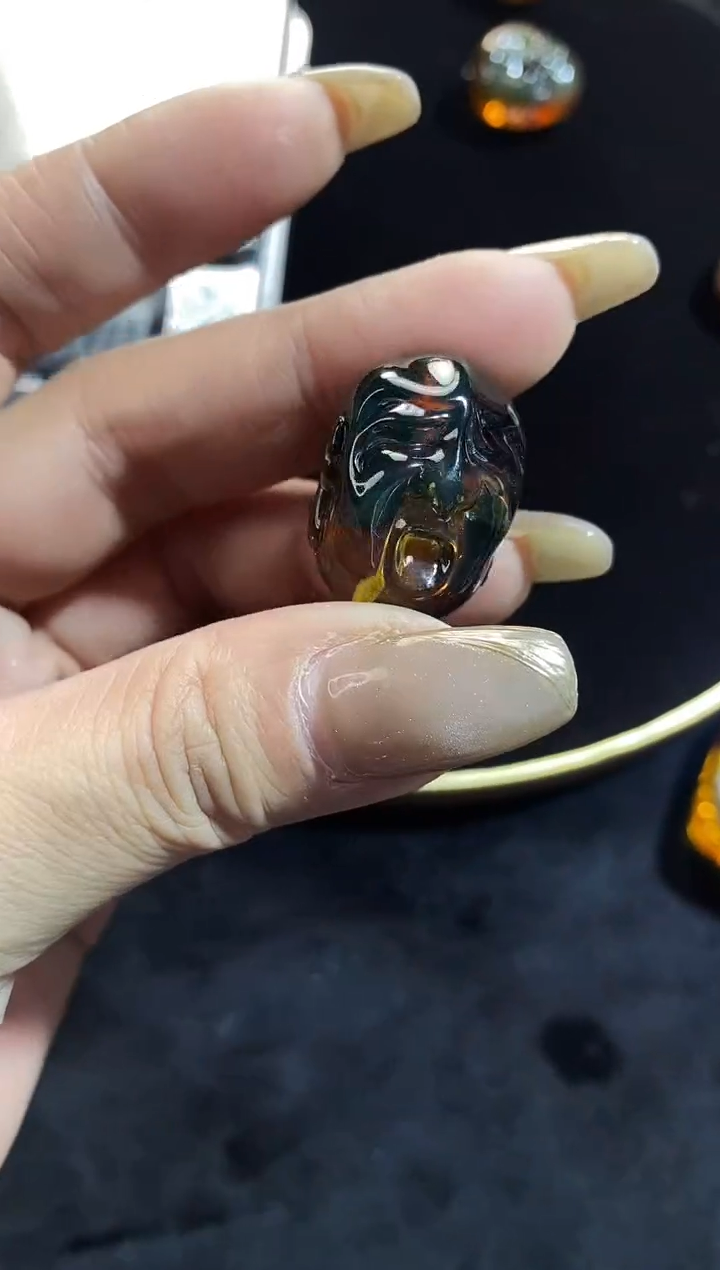 【闪购商品】琥珀裸石未镶嵌墨西哥红蓝珀吊坠