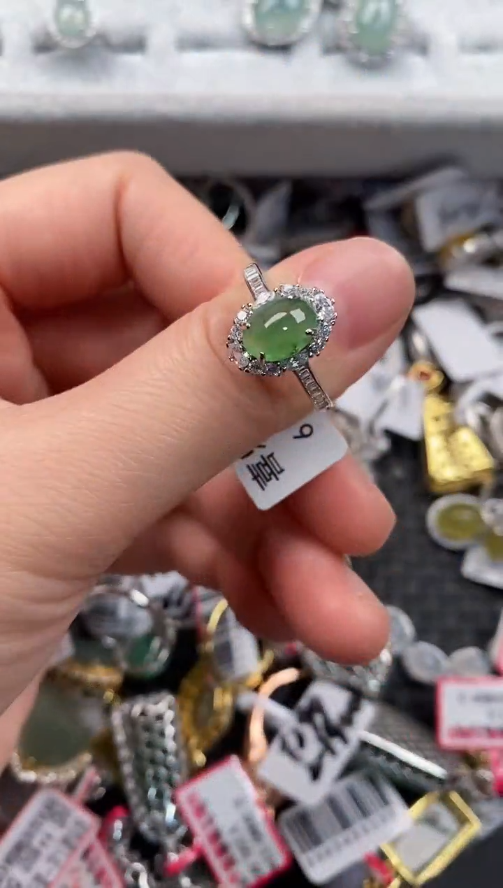 银S925镶嵌戒指翡翠777           7