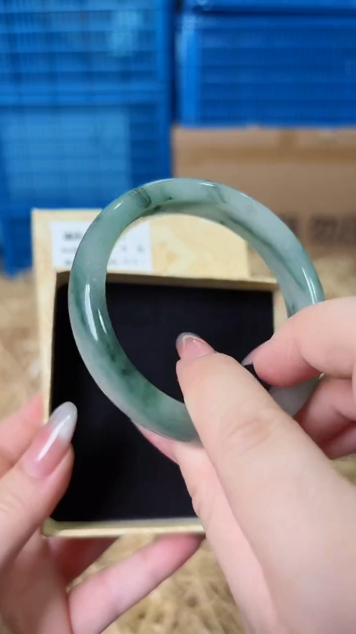 未镶嵌手镯石英质玉T-0056