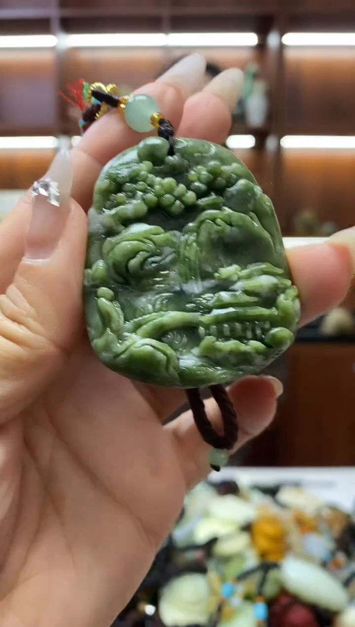 未镶嵌岫玉吊坠   