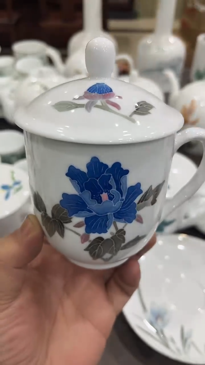 380毫升湖南醴陵釉下五彩陶瓷