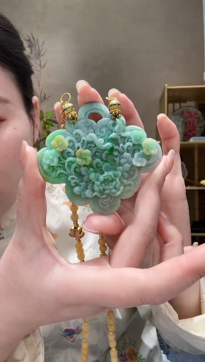 【闪购商品】翡翠颈饰未镶嵌吊坠