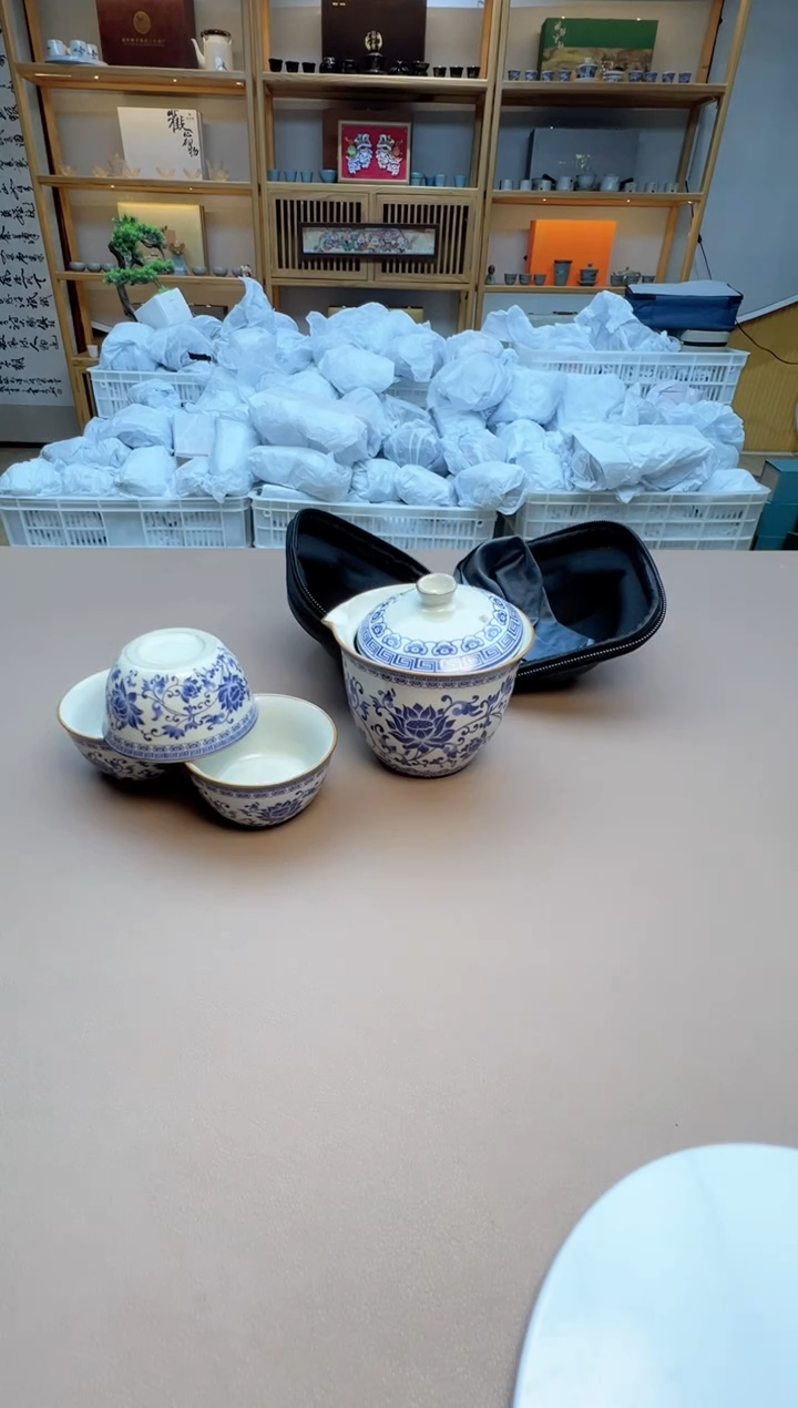 【闪购商品】摆件瓷制品S1111111111111